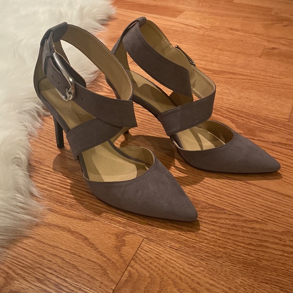 Chinese laundry shoes never worn - Picture 5 of 5